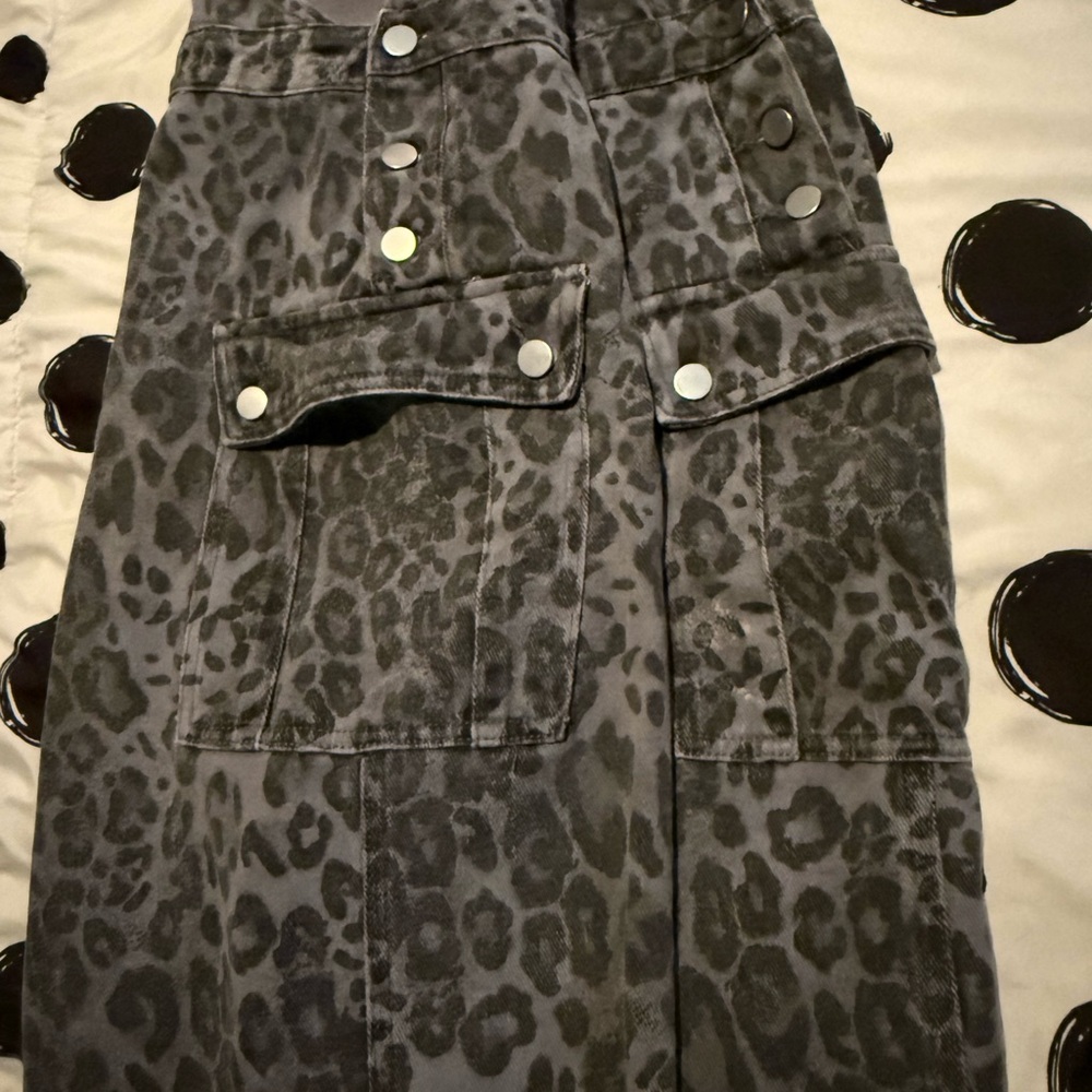 Aelfric Eden Gray Leopard Print Wide Leg Jumpsuit - Picture 3 of 5